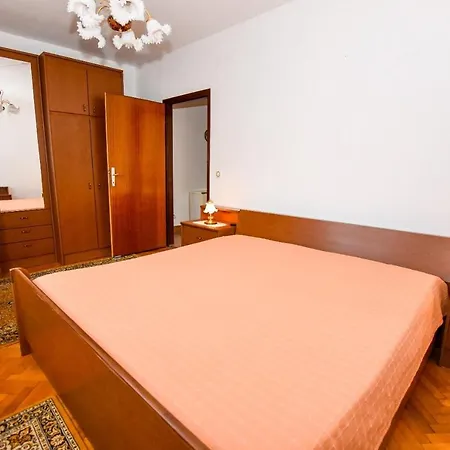 Luce - Family Friendly & Parking Appartement