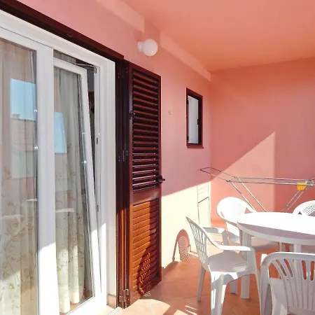 Apartmán Luce - Family Friendly & Parking *