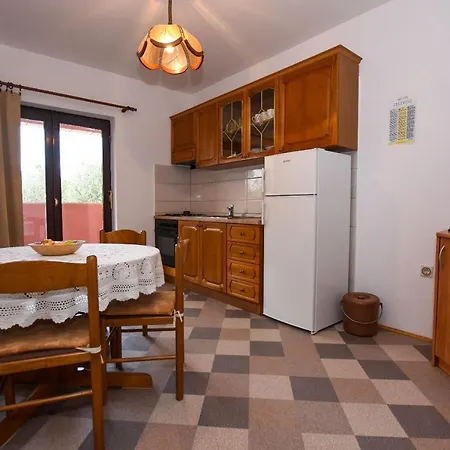 Luce - Family Friendly & Parking * Pag Town