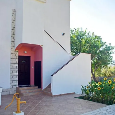 Apartmán Luce - Family Friendly & Parking *