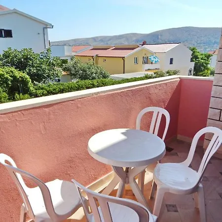 Luce - Family Friendly & Parking Apartmán *