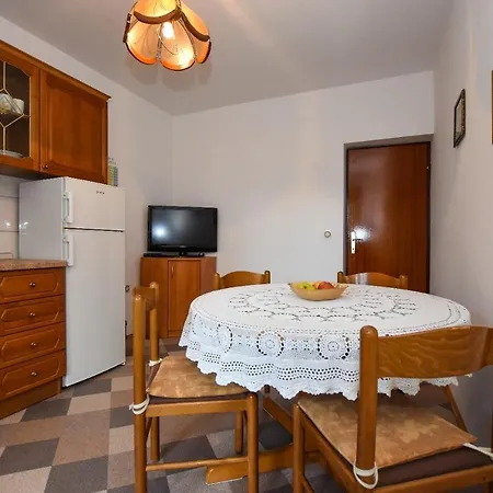 Luce - Family Friendly & Parking * Pag Town
