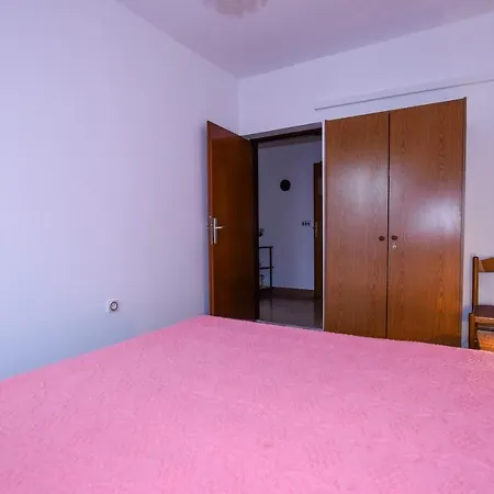 Apartmán Luce - Family Friendly & Parking Pag Town