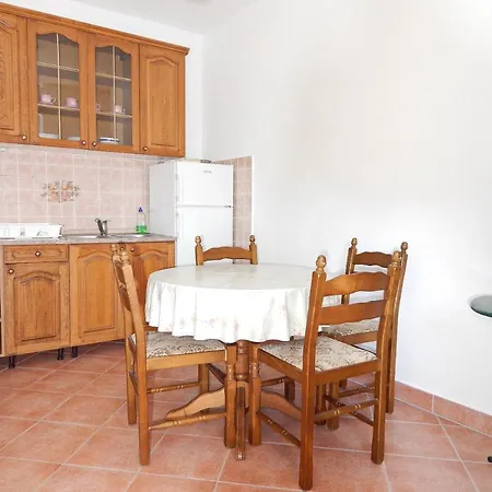 Apartmán Luce - Family Friendly & Parking *