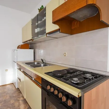 Luce - Family Friendly & Parking Apartmán *