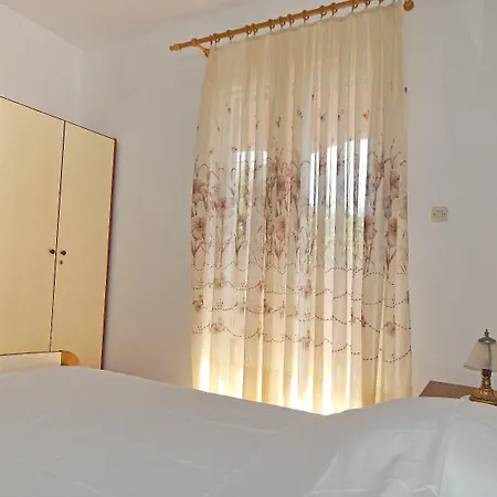 Luce - Family Friendly & Parking Apartmán