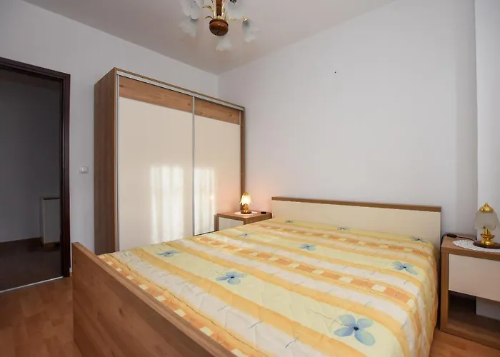 Apartman Luce - Family Friendly & Parking