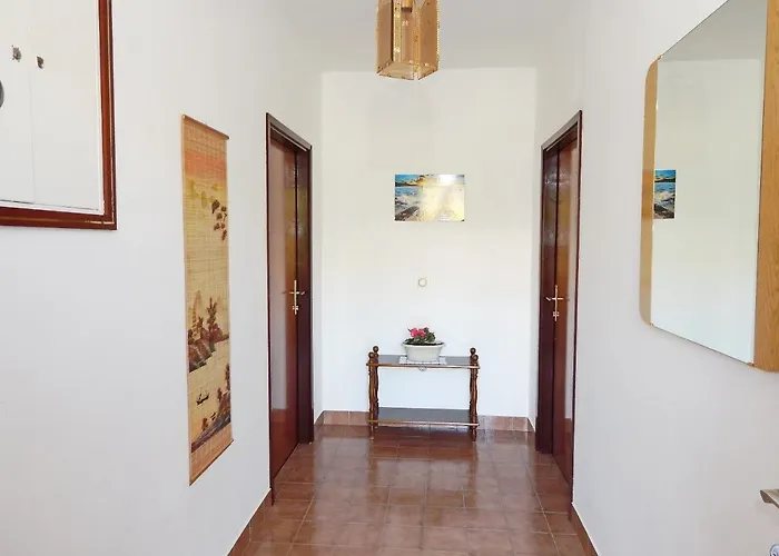 Apartman Luce - Family Friendly & Parking *