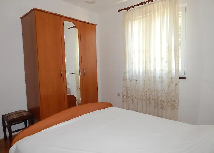 Apartman Luce - Family Friendly & Parking