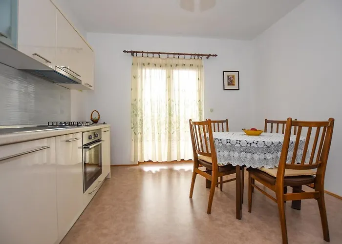 Luce - Family Friendly & Parking * Паг