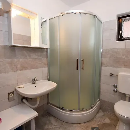 Apartment Luce - Family Friendly & Parking *
