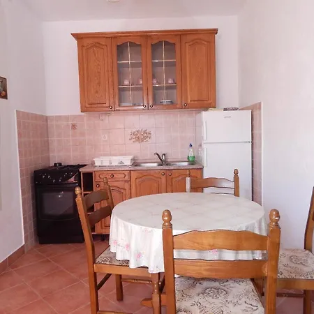 Luce - Family Friendly & Parking * Pag Town